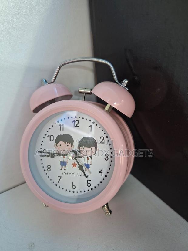 Traditional Alarm Clock – Analog Display, Easy Setup - thumbnail 2