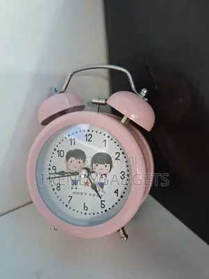 Silent Analog Clock – Alarm With Sweeping Hands