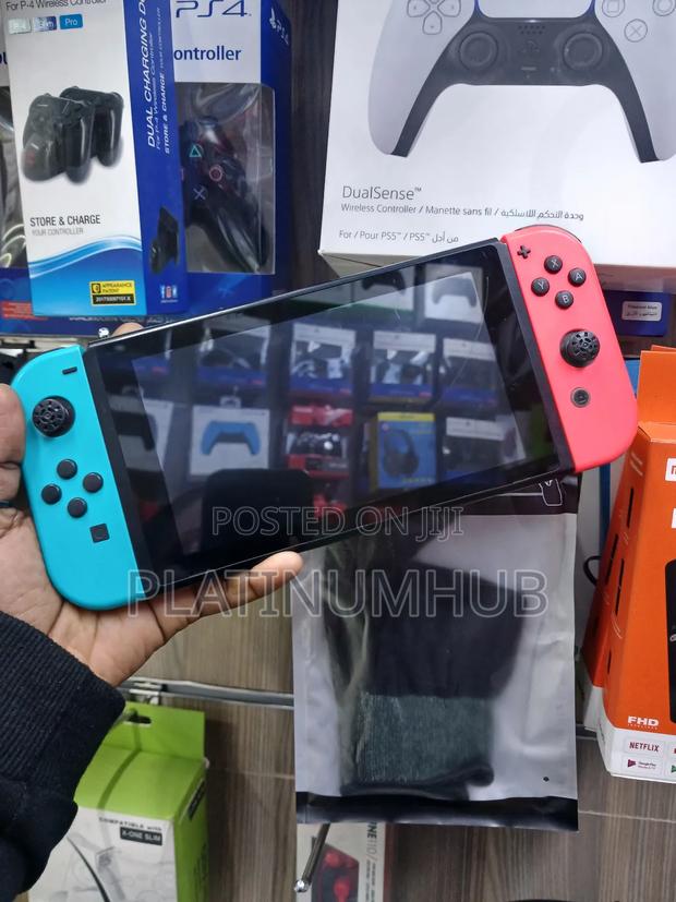 Used Nintendo Oled Switch - thumbnail 3