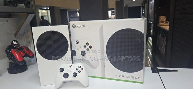 Xbox Series S 512gb With 1 Controller - thumbnail 4