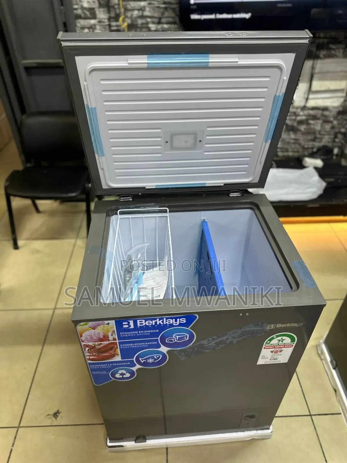 Berklays Chest Freezer 150 Liters Fast Freezing Function