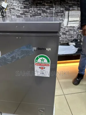 Berklays Chest Freezer 150 Liters Fast Freezing Function