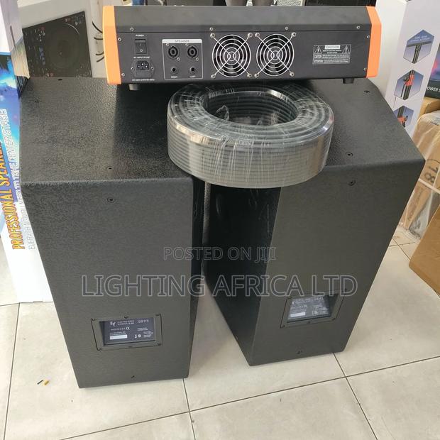 12 Channels Powered Mixer + (2) Ev 15" Mid Speakers Stand - thumbnail 4