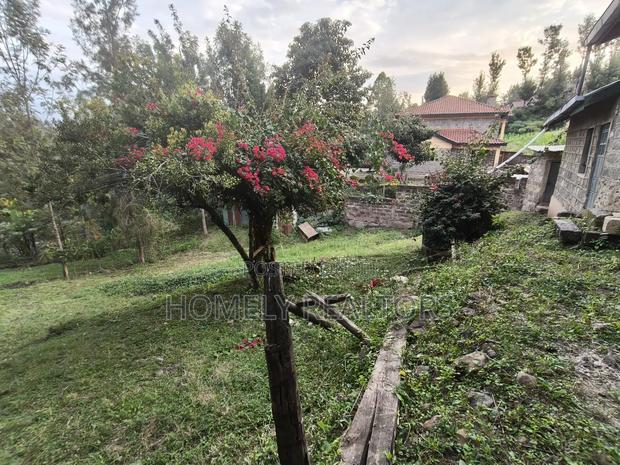 Quarter Acre Gated Corner Plot in Rimpa, Rongai With a House - thumbnail 5