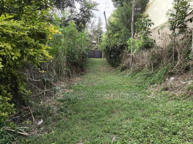 Quarter Acre Gated Corner Plot in Rimpa, Rongai With a House - thumbnail 8
