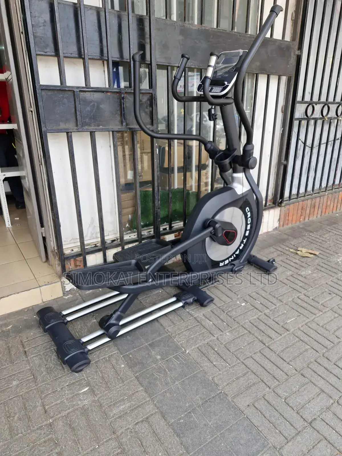 Commercial Elliptical Crosstrainer E7-pro Technology 5′′