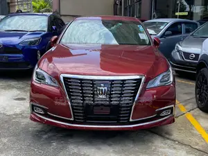 Toyota Crown 2018 Red
