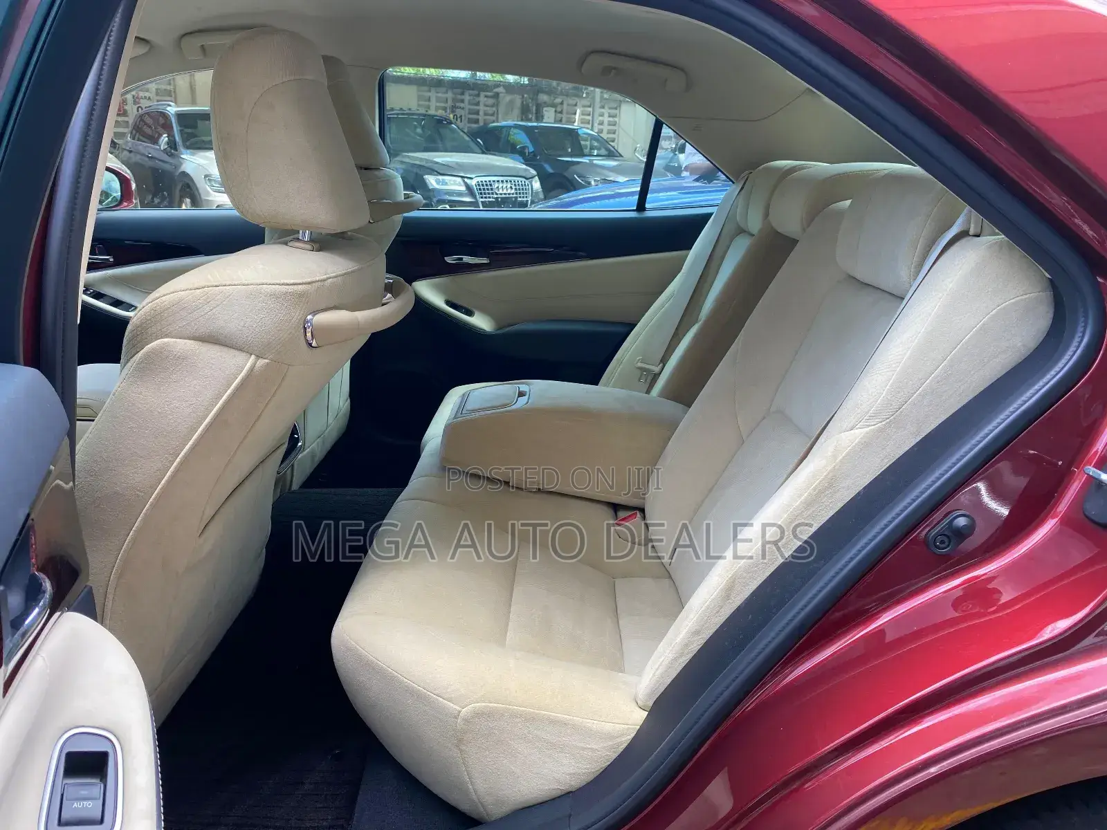 Toyota Crown 2018 Red