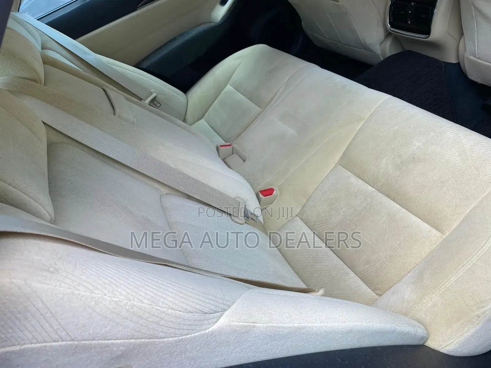 Toyota Crown 2018 Red