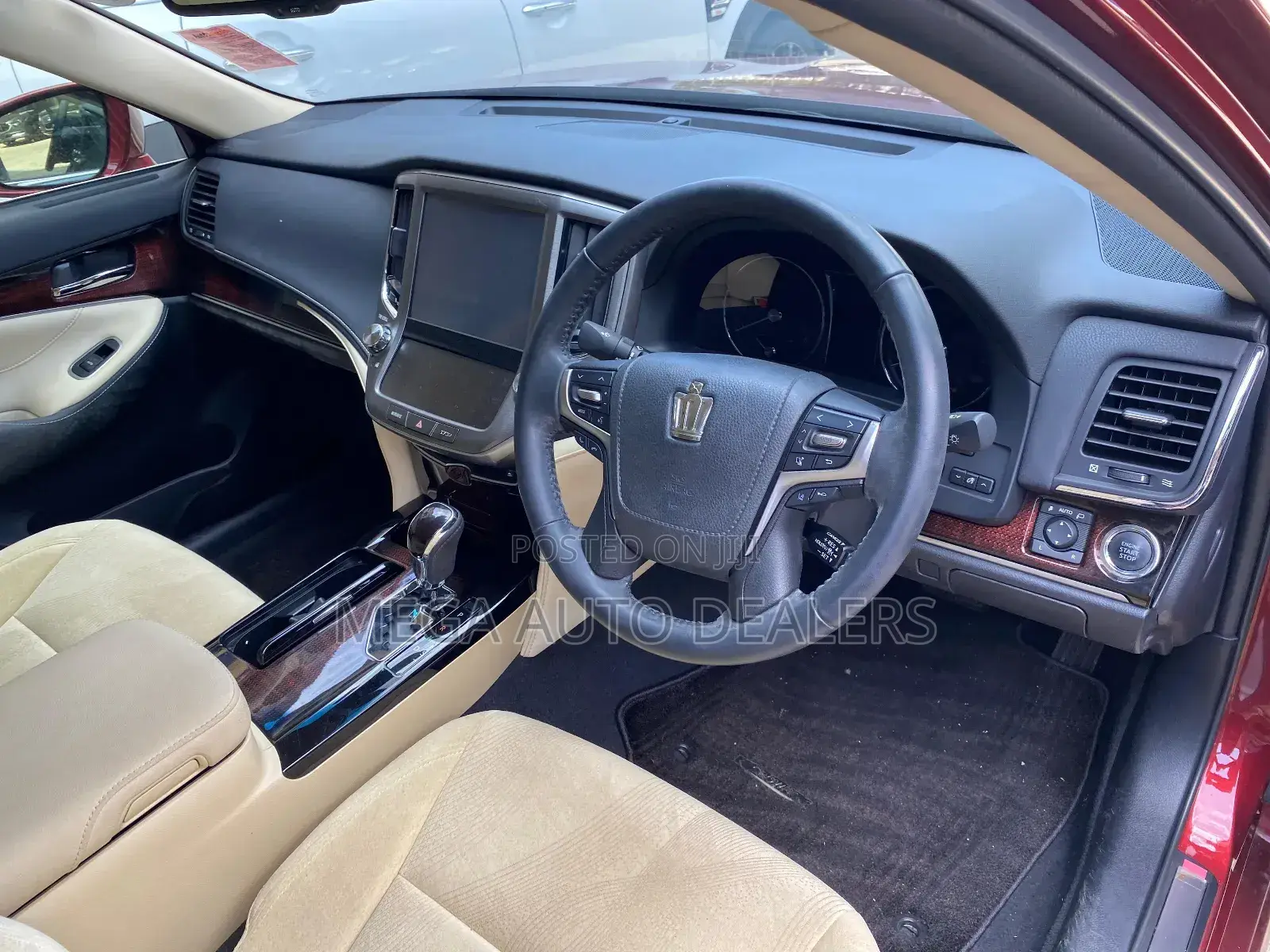 Toyota Crown 2018 Red