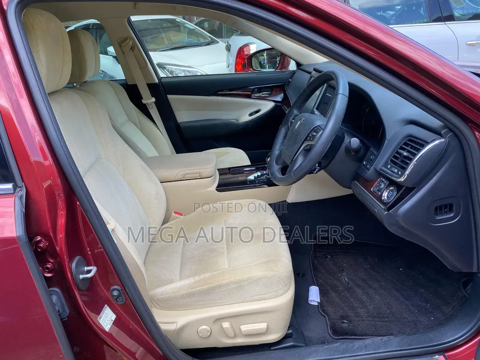 Toyota Crown 2018 Red