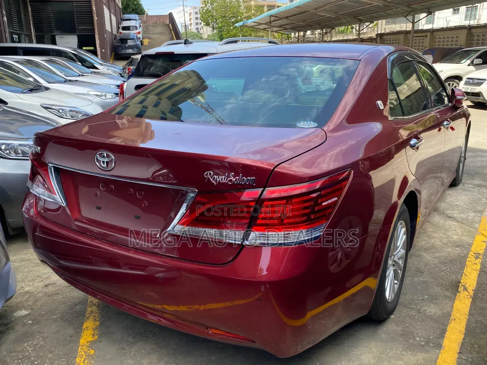 Toyota Crown 2018 Red
