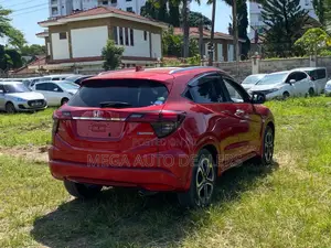 Honda Vezel 2018 Red