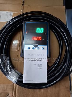 Digital Tyre Inflator Gauge - thumbnail 2