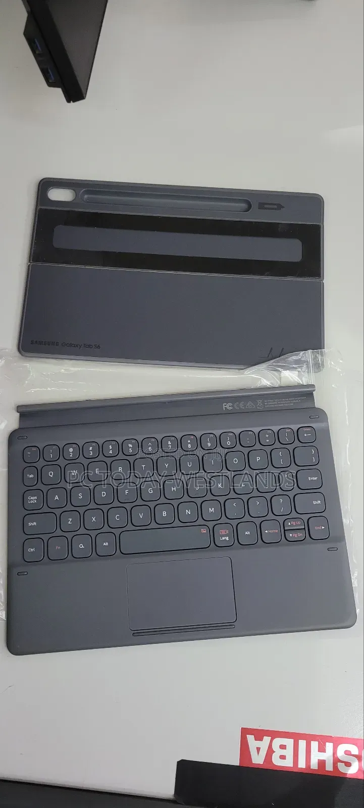 Samsung Galaxy Tab S6 10.5" Book Cover Keyboard Case