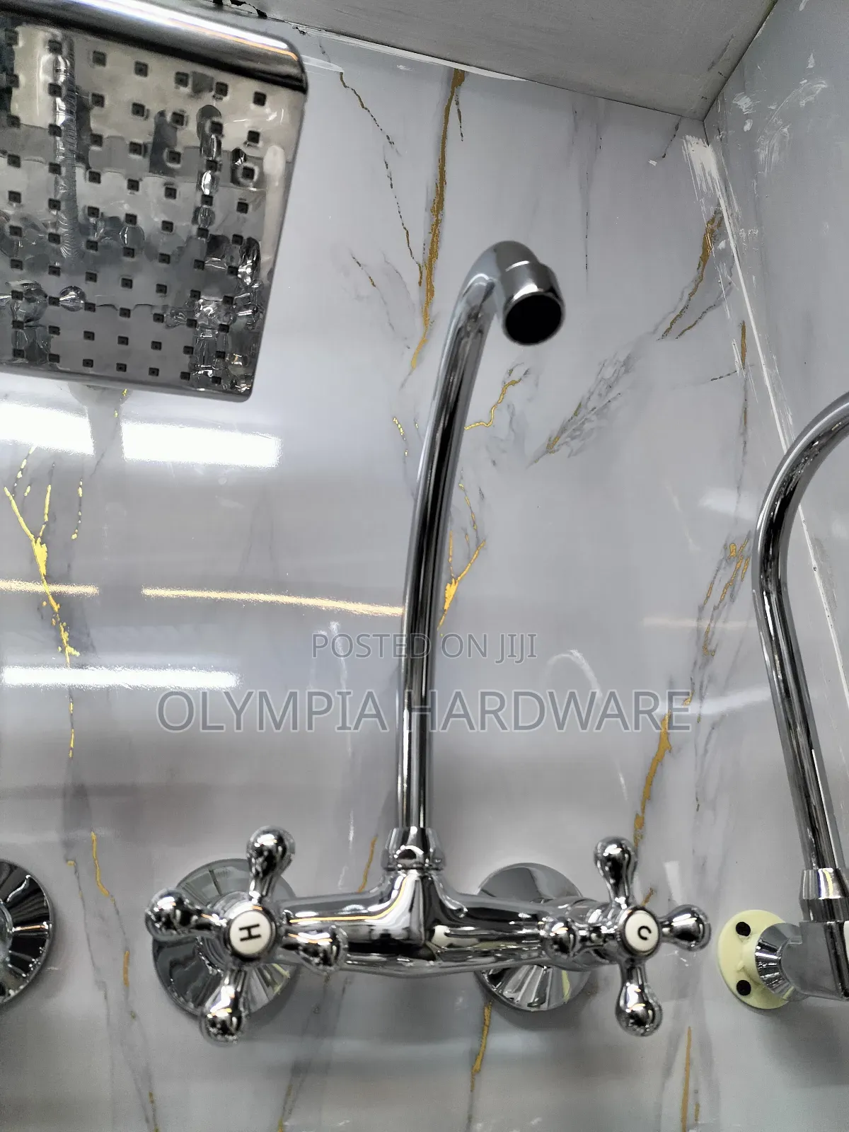 Valdeno Kitchen Mixer Wall Star