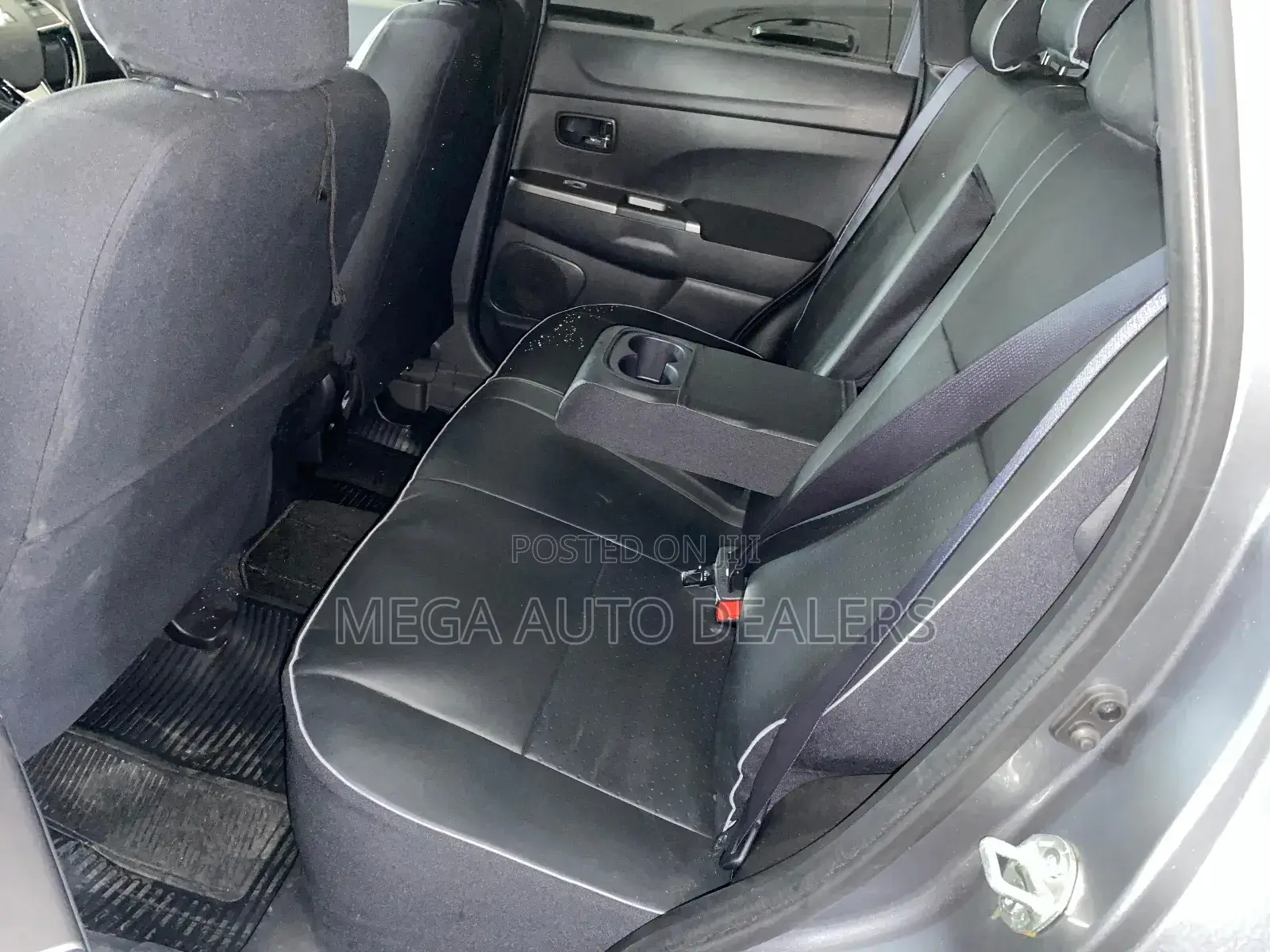 Mitsubishi RVR 2020 Silver