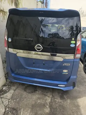 Nissan Serena 2018 Blue