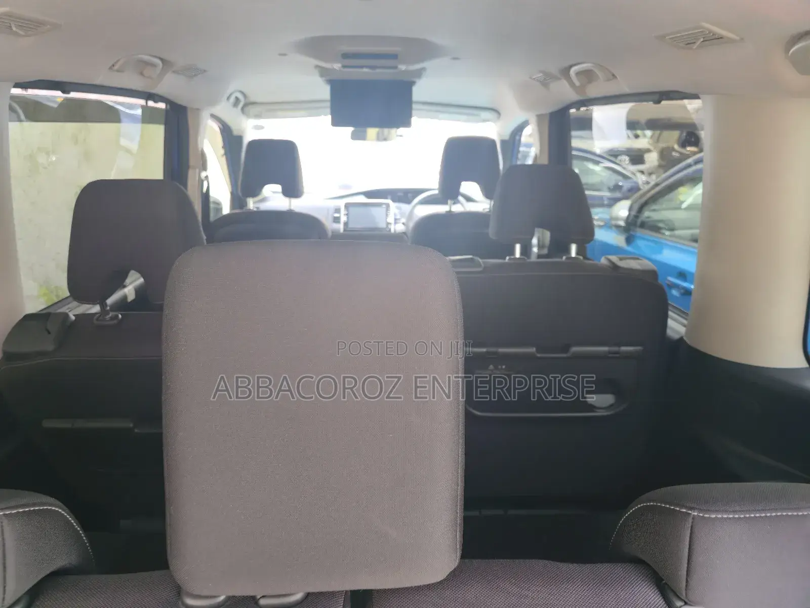 Nissan Serena 2018 Blue