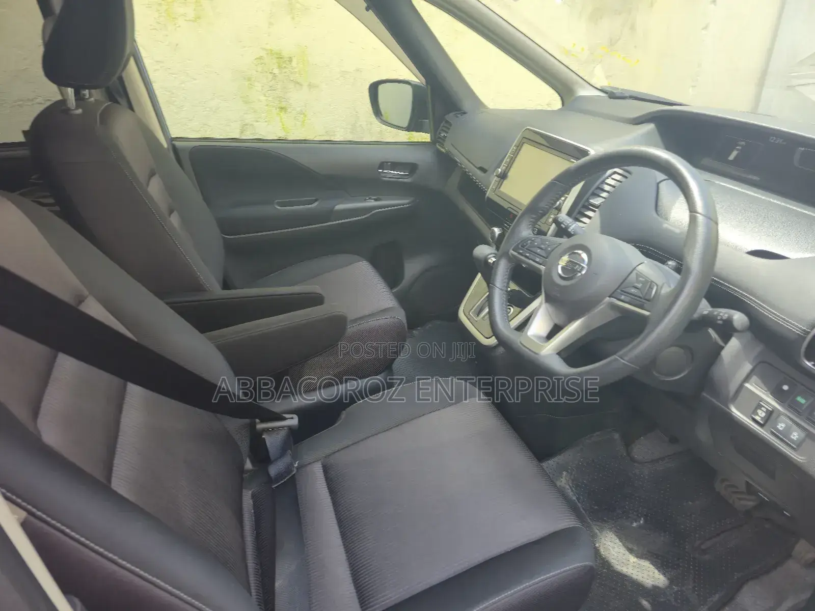 Nissan Serena 2018 Blue