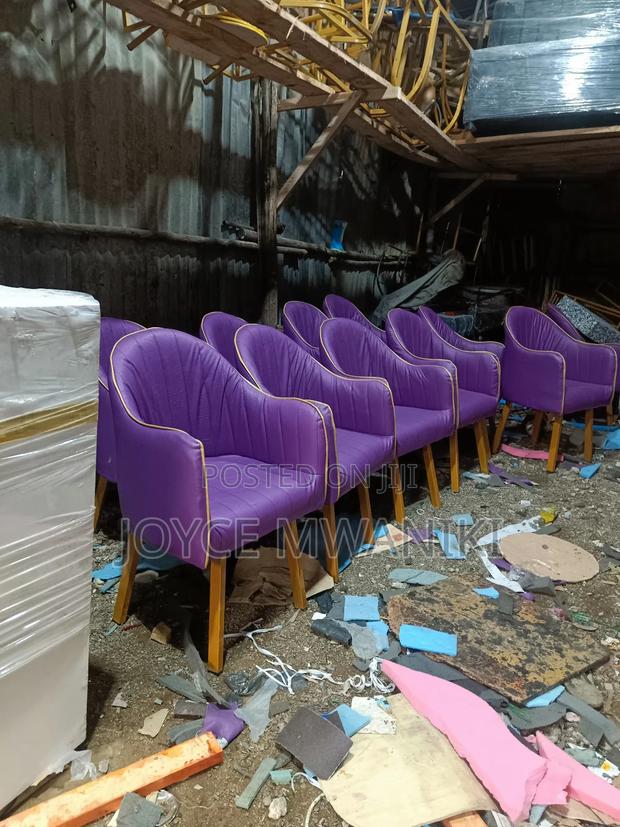 Manicure Seat, Purple Leather and Gold  - main view