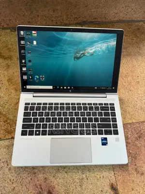 Laptop HP EliteBook 640 G9 16GB Intel Core i7 SSD 512GB