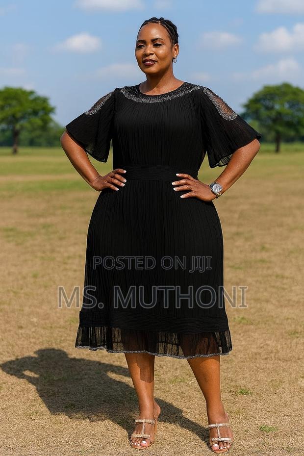 Cute  Free / Shift Dress Sizes 46-54 - thumbnail 4