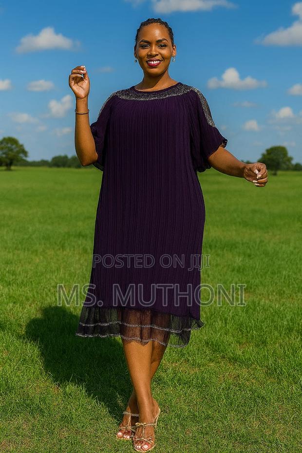 Cute  Free / Shift Dress Sizes 46-54 - thumbnail 5