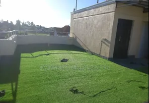 Soft Synthetic Artificial Grass Safe for Kids and Pets