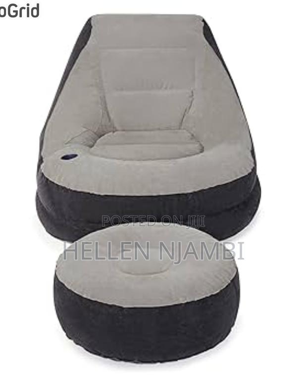 High Quality Inflatable Seat With Footrest and Manual Pump