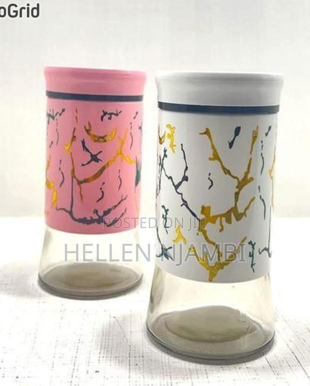 High Quality Marble Salt Pepper Shaker - main view