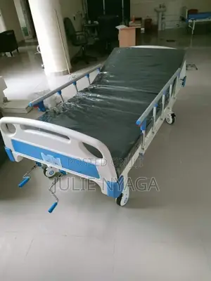 New Hospital Single Crank Beds With Mattress