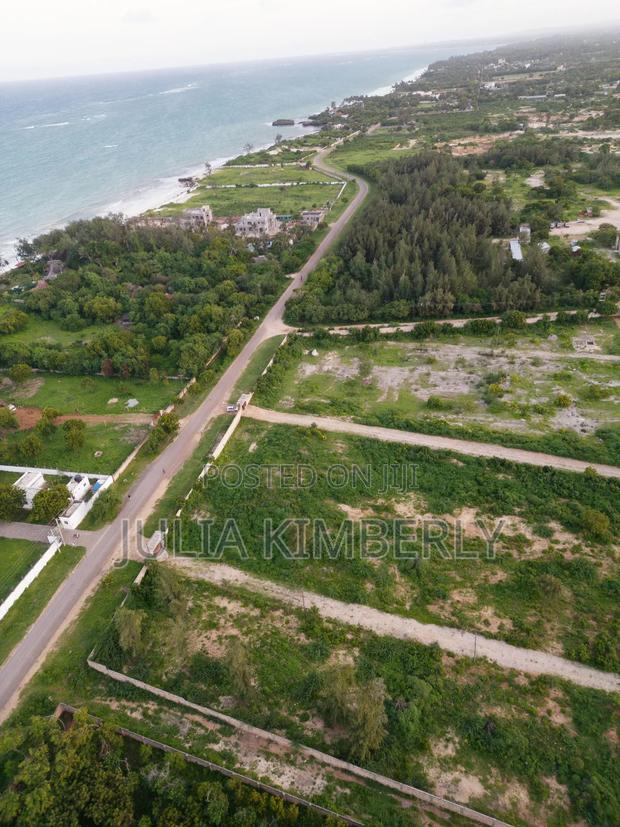 Bofa Beach Front 100 by 100 - main view