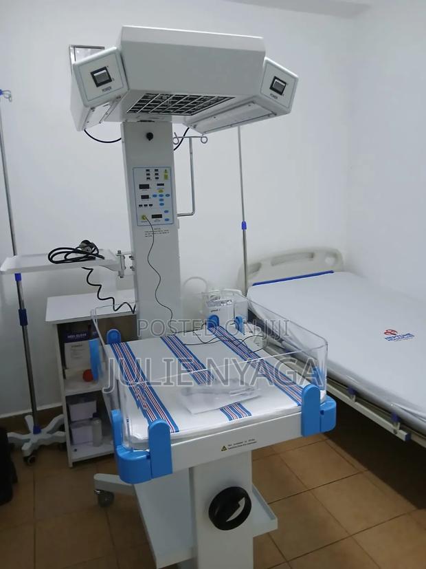 Baby Warmer With Phototherapy Light