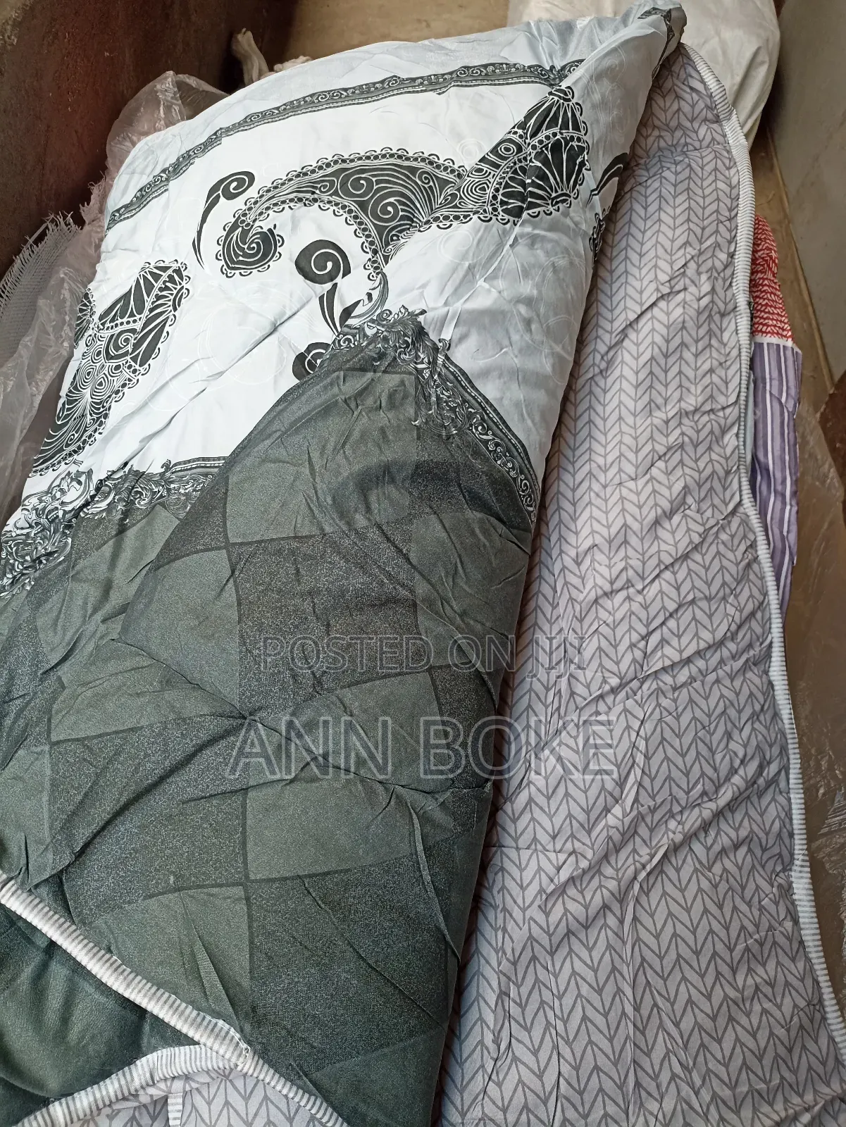 Binded Duvets 5*6
1bedsheet 
Pillowcases