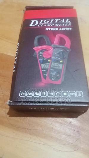 Digital Clamp Meter - thumbnail 2