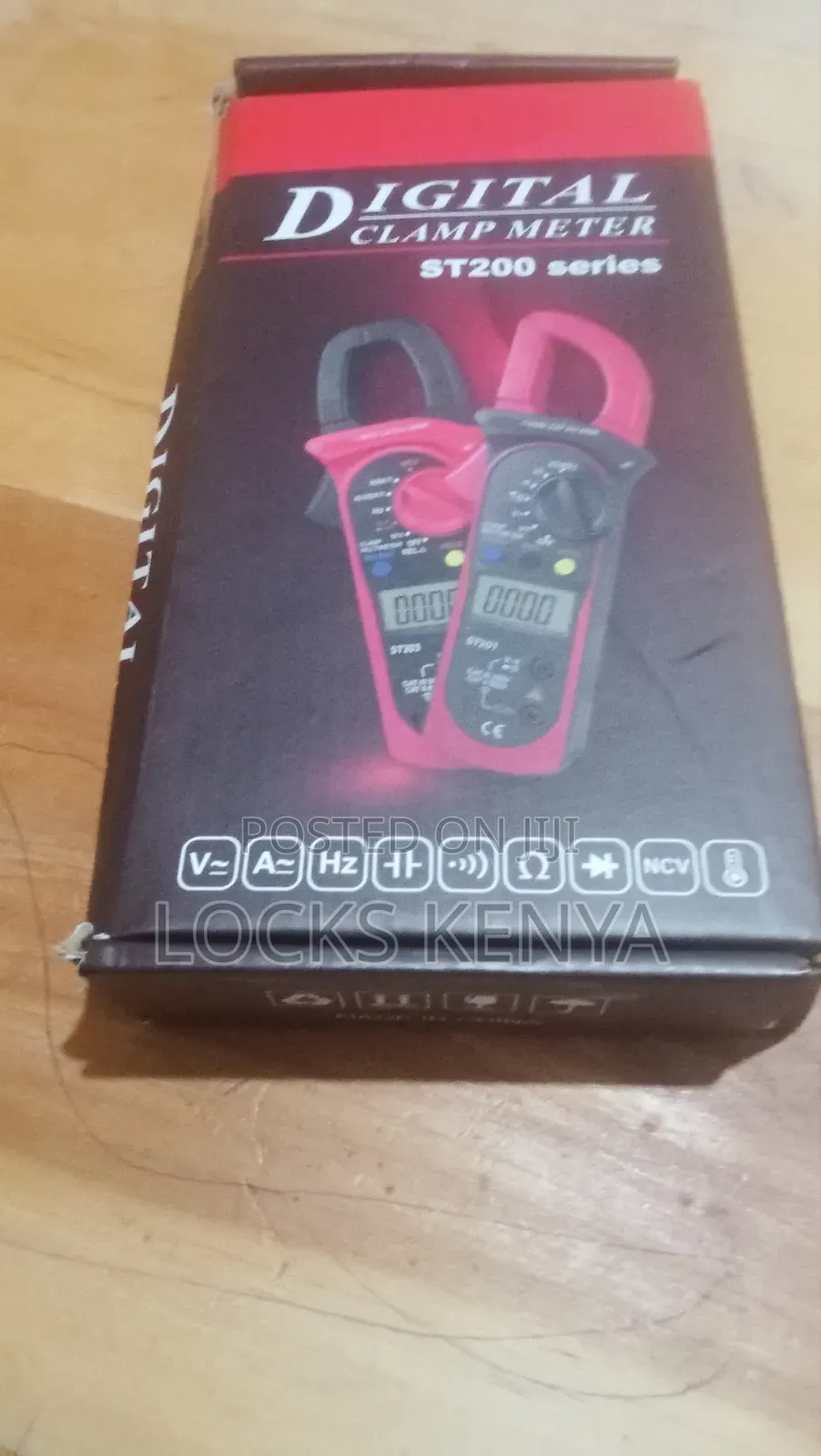 Digital Clamp Meter