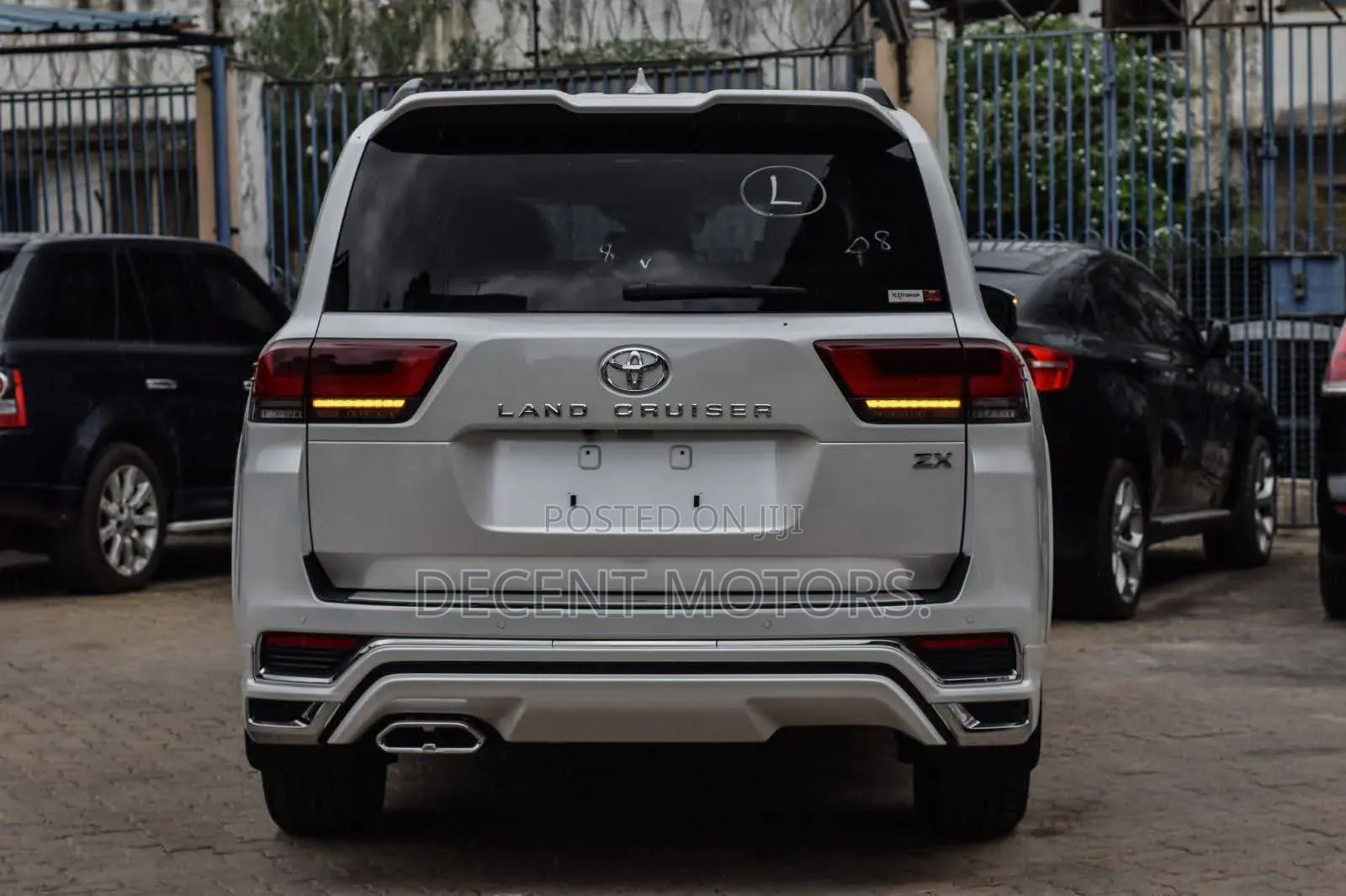 Toyota Land Cruiser 3.5 Petrol 4WD 2022 White