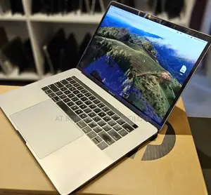 Laptop Apple MacBook Pro 2018 32GB Intel Core i9 SSD 1T