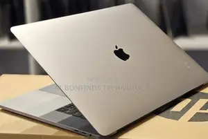 Laptop Apple MacBook Pro 2018 32GB Intel Core i9 SSD 1T