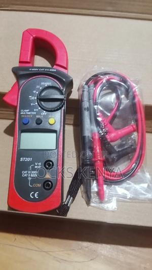 St200 Series Clamp Multimeter - main view
