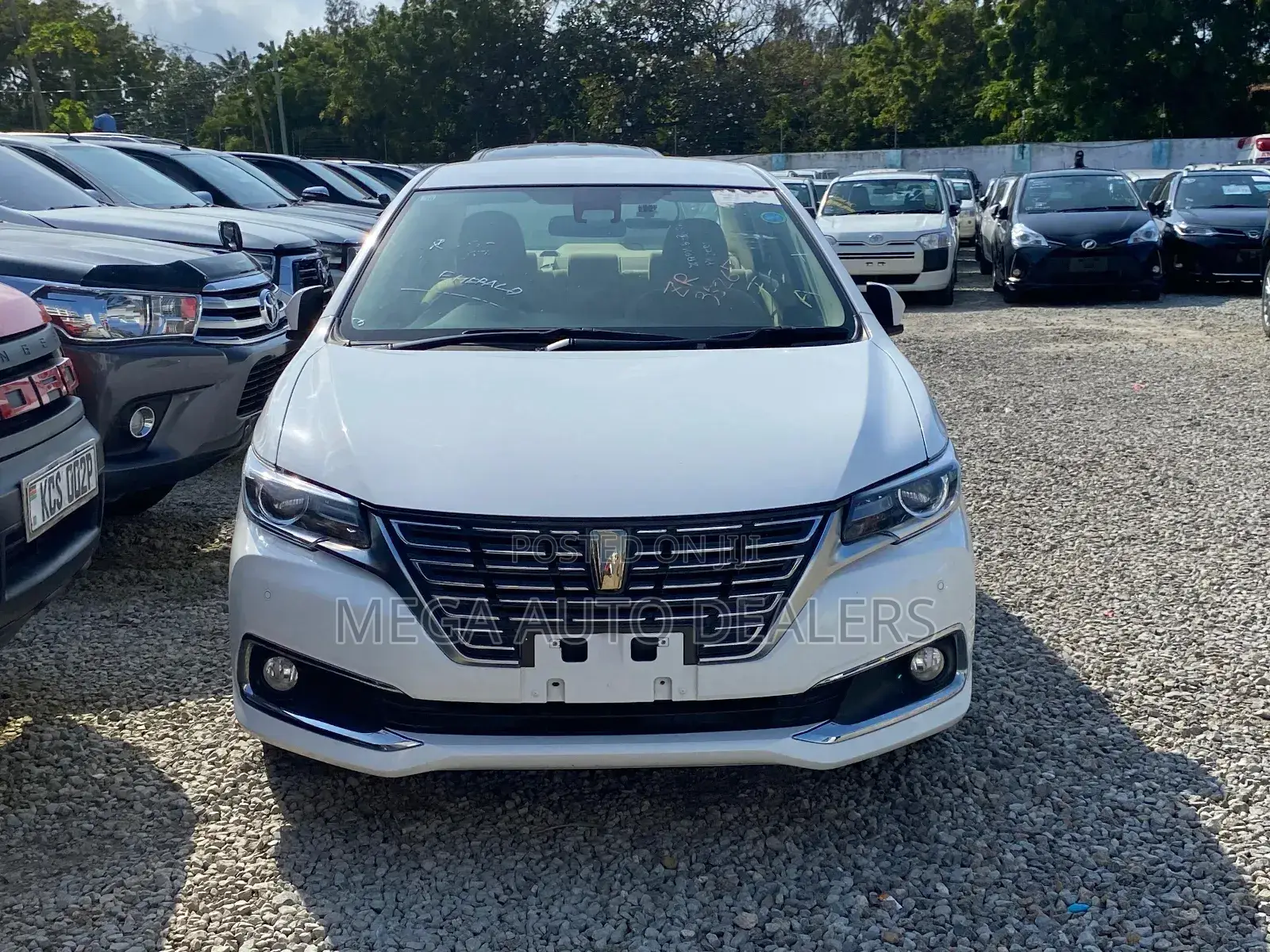Toyota Premio 2018 White