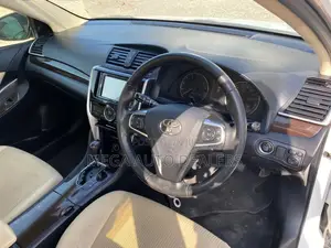 Toyota Premio 2018 White