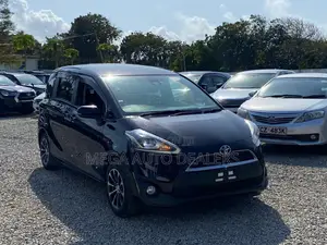 Toyota Sienta 2018 Black