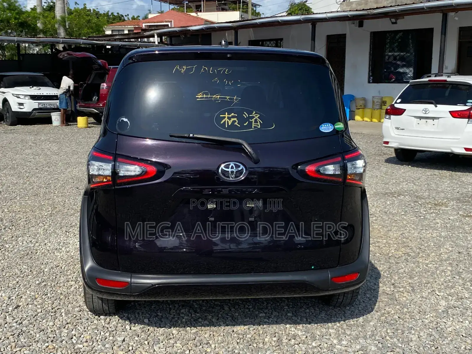 Toyota Sienta 2018 Black