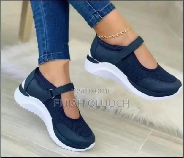 Breathable Ladies Shoes - main view