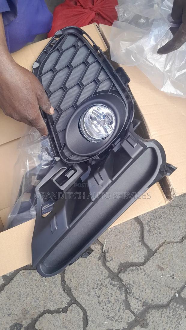 Mazda 3 / Axela 2010 Foglights