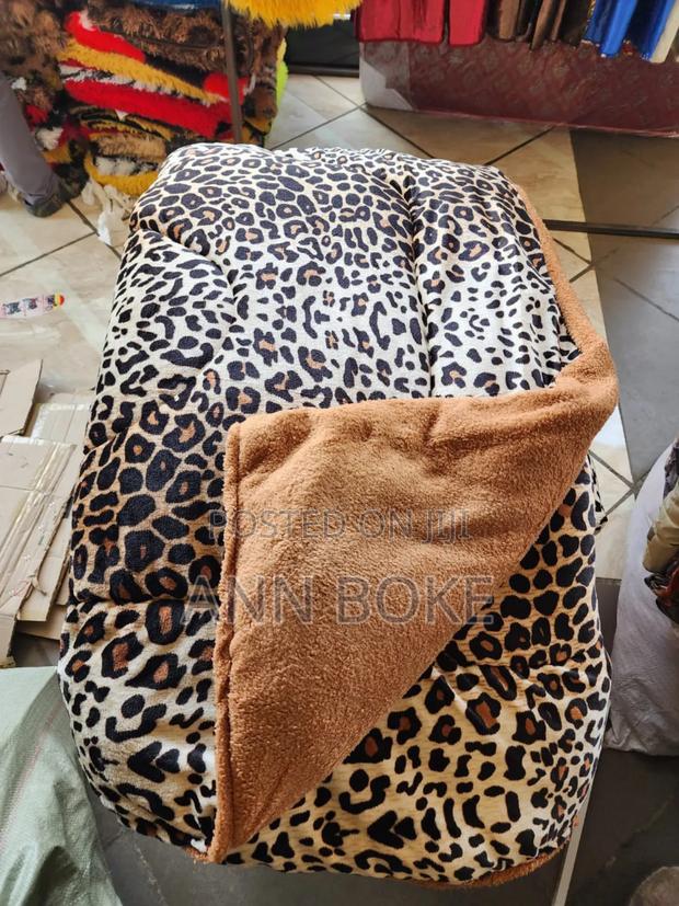*Available Single Woolen Duvet* Note *No Pillowcases* - thumbnail 2