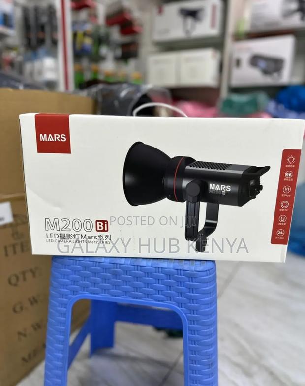 Triopo M200bi Studio Led Video Lighting 200w Bi - main view
