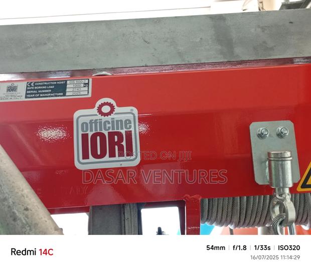 Construction Concrete Hoist 1tonne - thumbnail 4